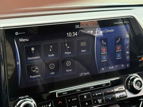 Certified 2022 Toyota Highlander Limited image 16