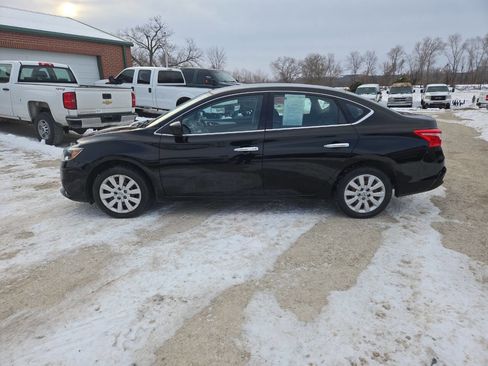 Used 2016 Nissan Sentra S image 5