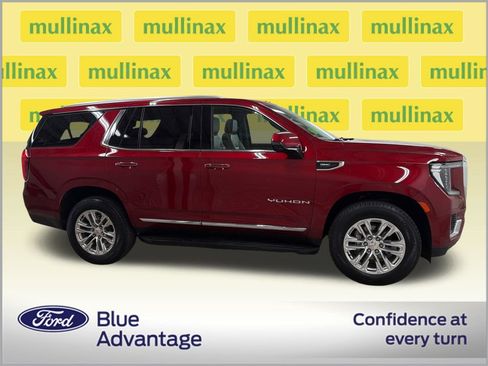 Used 2023 GMC Yukon SLT w/ SLT Premium Package RWD image 2