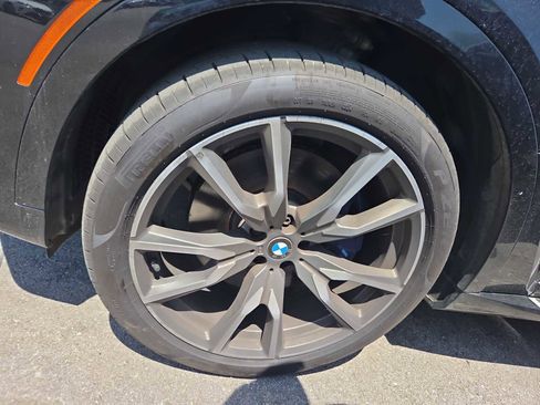 Used 2020 BMW X7 M50i w/ Dynamic Handling Package image 8