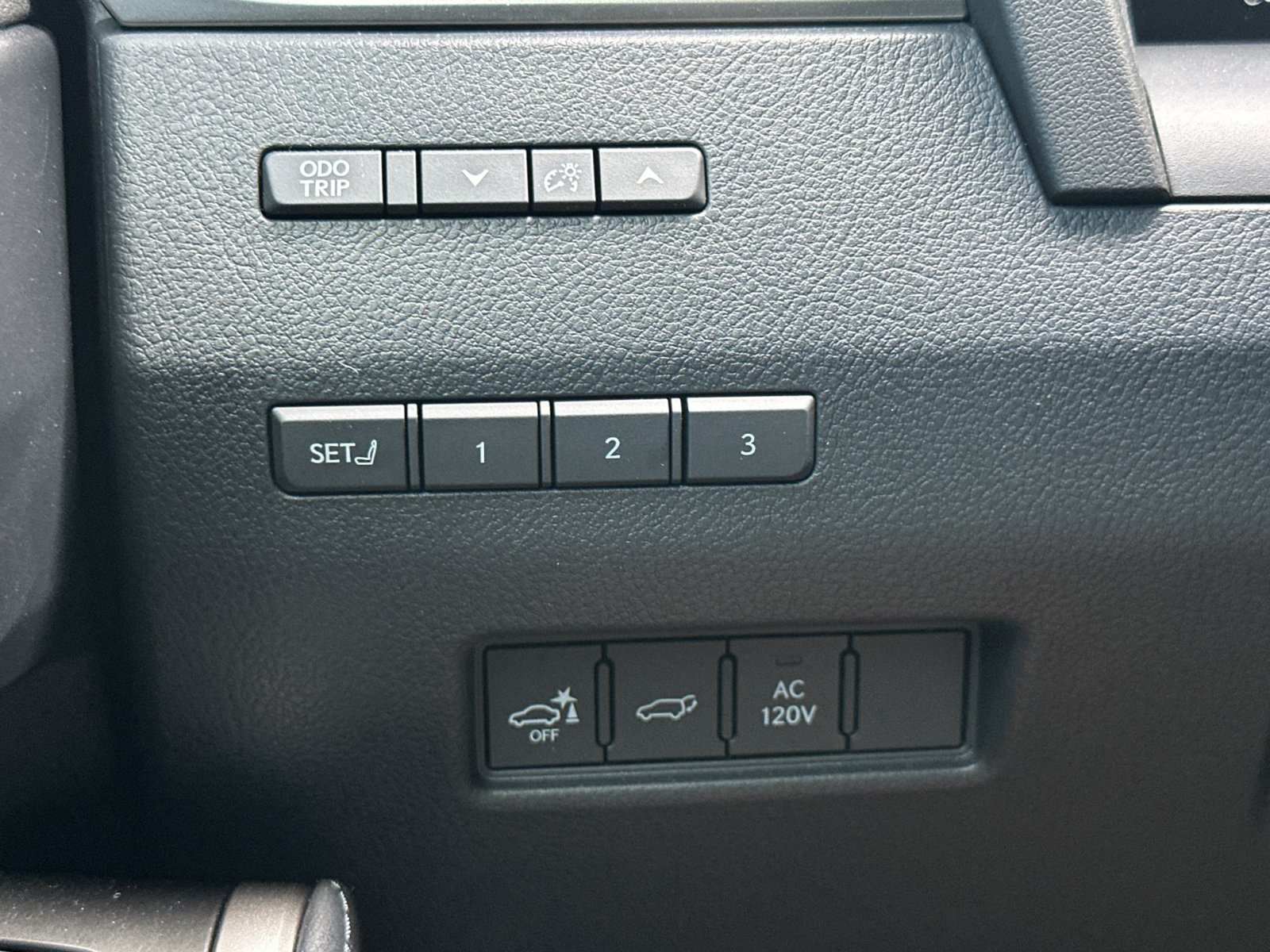 Used 2025 Lexus GX 550 w/ Cold Area Package AWD/4WD image 31