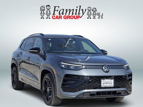 New 2026 Volkswagen Tiguan SE R-Line FWD image 2