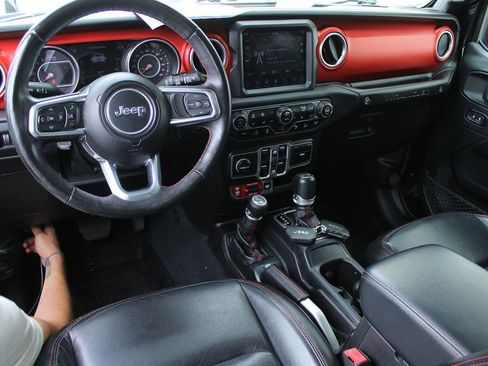 Used 2018 Jeep Wrangler Unlimited Rubicon image 5