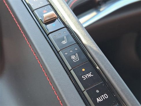 Used 2020 Chevrolet Corvette Stingray w/ 3LT Preferred Equipment Group image 18