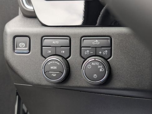 New 2026 Chevrolet Silverado 1500 LT image 21