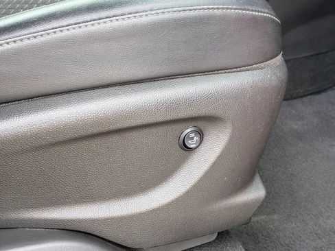 Used 2018 Buick Encore Preferred AWD/4WD image 38