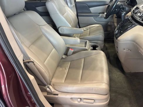 Used 2016 Honda Odyssey Touring Elite image 38
