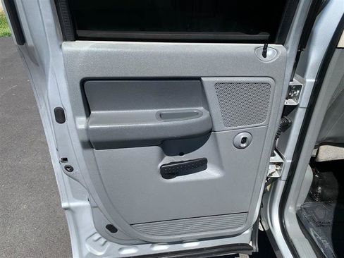 Used 2007 Dodge Ram 3500 Truck SLT image 16