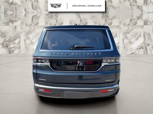 Used 2022 Jeep Grand Wagoneer Series III w/ Rear Seat Video Group 1 AWD/4WD image 4