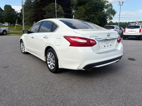 Used 2017 Nissan Altima 2.5 S w/ Power Driver Seat Package FWD image 21