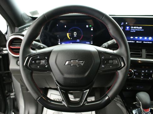 Used 2024 Chevrolet Trax RS w/ Driver Confidence Package FWD image 15
