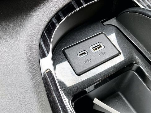 Used 2021 Cadillac Escalade ESV Sport w/ Driver Assist Tech Package image 29