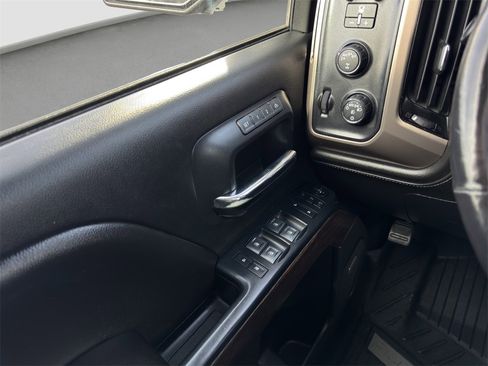 Used 2018 GMC Sierra 1500 Denali image 12