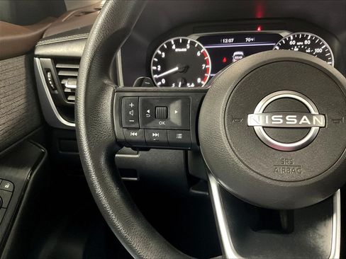 Used 2023 Nissan Rogue S AWD/4WD image 22