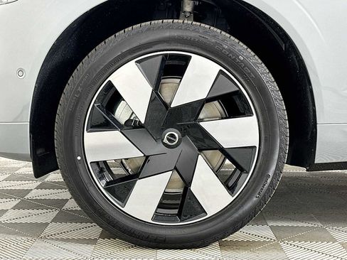 Used 2025 Volvo XC60 T8 Plus w/ Protection Package Premier image 28