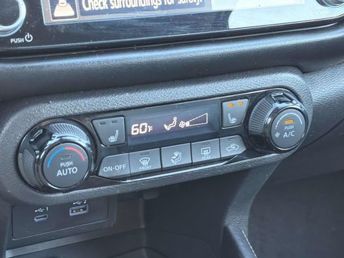 Used 2021 Nissan Kicks SR w/ SR Premium Package FWD image 15