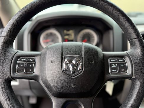 Used 2017 RAM 1500 Classic SLT RWD image 38