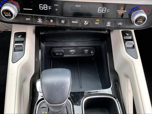 Used 2024 Kia Telluride S w/ S Sunroof Package FWD image 24