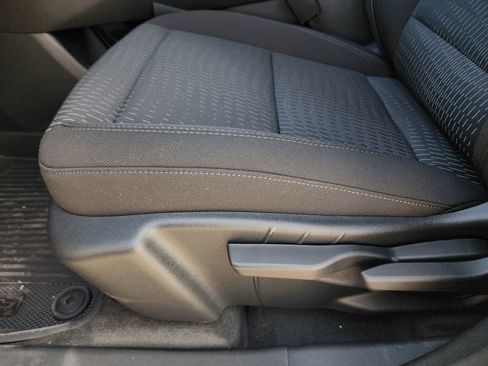 New 2026 Chevrolet Equinox LT image 17