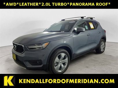 Used 2022 Volvo XC40 T5 Momentum