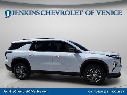 New 2026 Chevrolet Traverse LT w/ Driver Confidence Package FWD image 2