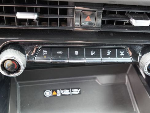 Certified 2025 Chevrolet Tahoe LT AWD/4WD image 33