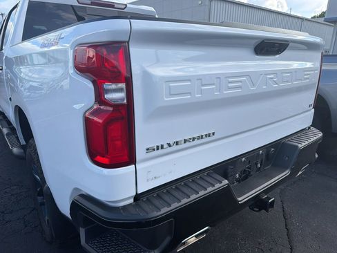Used 2024 Chevrolet Silverado 1500 LT Trail Boss w/ Convenience Package II AWD/4WD image 9