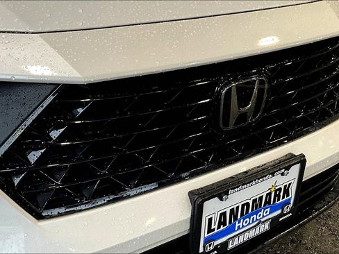 Certified 2023 Honda Accord EX image 29