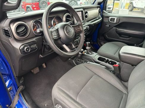Used 2019 Jeep Wrangler Unlimited Sport S image 32