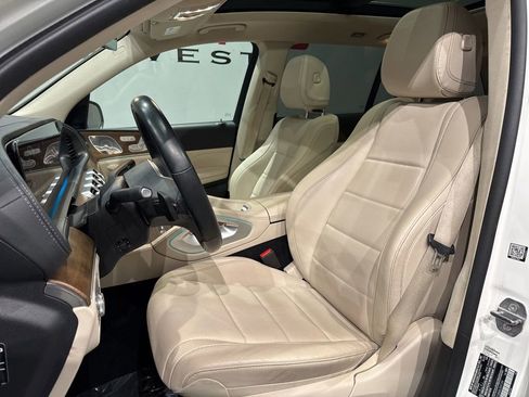 Used 2021 Mercedes-Benz GLS 450 4MATIC image 10