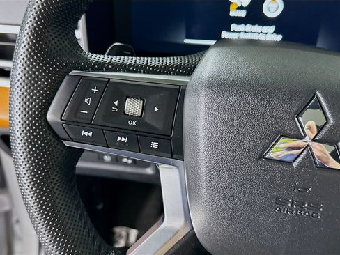 Used 2023 Mitsubishi Outlander GT AWD/4WD image 23