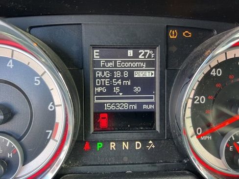 Used 2013 Dodge Grand Caravan SXT w/ Rear Park Assist Pkg image 12