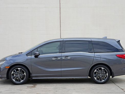Used 2024 Honda Odyssey Elite image 51