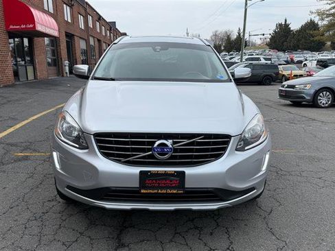 Used 2016 Volvo XC60 T5 Premier image 2