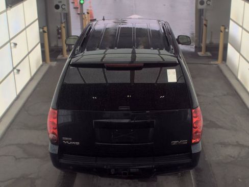Used 2007 GMC Yukon SLT w/ SLT Preferred Equipment Group RWD image 5