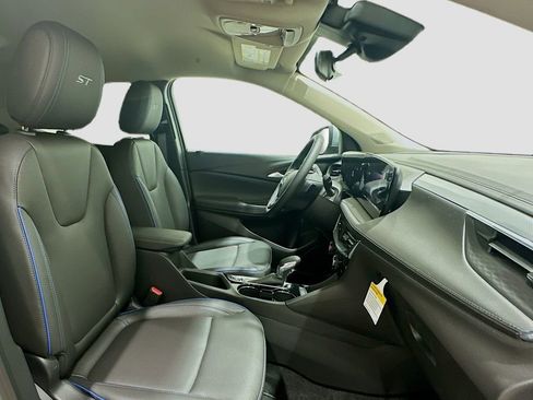 New 2026 Buick Encore GX Sport Touring w/ Advanced Technology Package FWD image 29