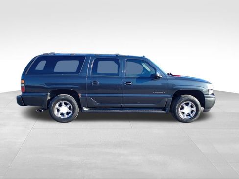 Used 2004 GMC Yukon XL Denali image 4
