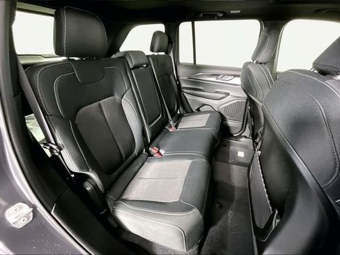 New 2026 Jeep Grand Cherokee Laredo X AWD/4WD image 10