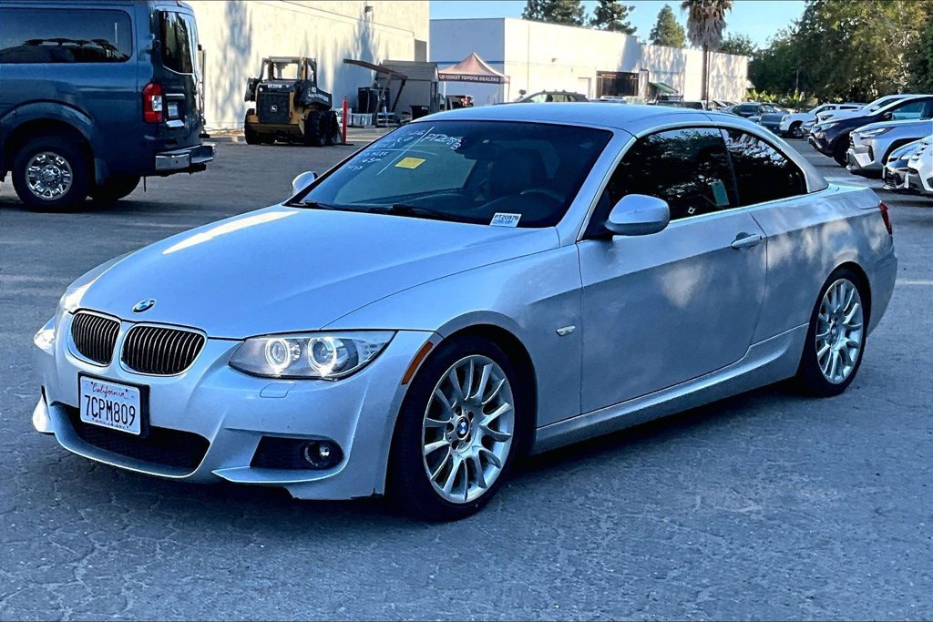 Used 2013 BMW 328i Convertible RWD image 3
