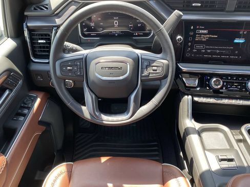 Used 2025 GMC Sierra 2500 Denali Ultimate AWD/4WD image 14