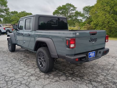 New 2025 Jeep Gladiator Sport image 5