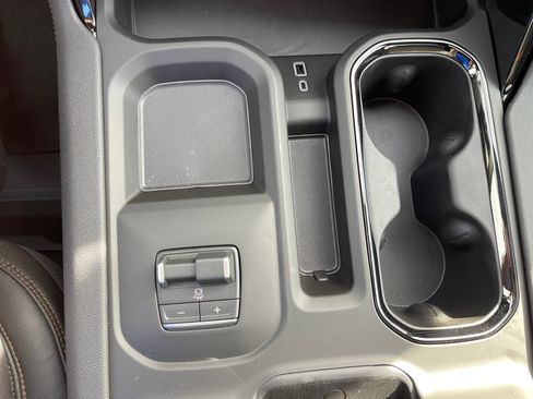 New 2026 GMC Sierra 2500 AT4 w/ Technology Package AWD/4WD image 17