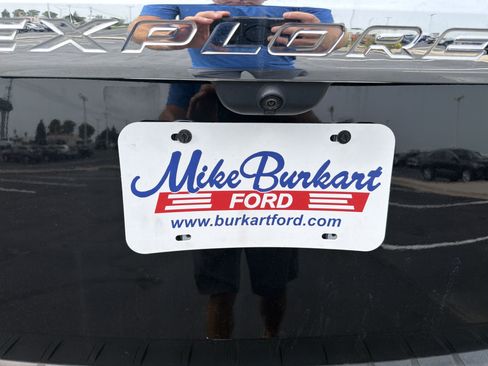 Certified 2024 Ford Explorer XLT w/ Equipment Group 202A AWD/4WD image 11