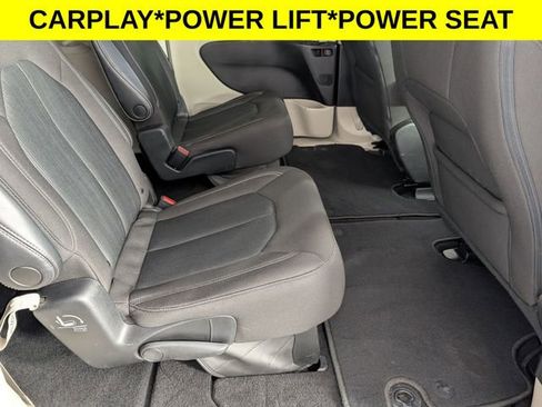 Used 2022 Chrysler Voyager LX FWD image 29