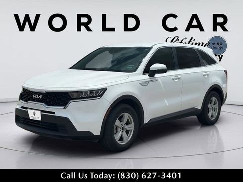Used 2023 Kia Sorento LX FWD image 3