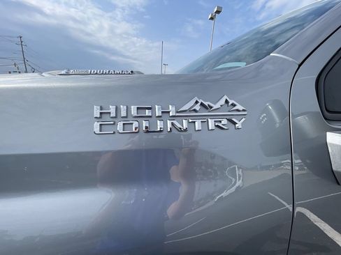 Certified 2025 Chevrolet Silverado 2500 High Country w/ High Country Premium Package AWD/4WD image 32