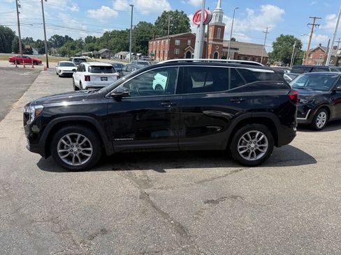 Used 2022 GMC Terrain SLT AWD/4WD image 5