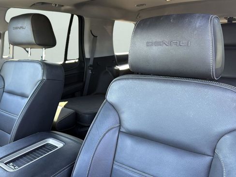 Used 2020 GMC Yukon Denali w/ Denali Ultimate Package image 10