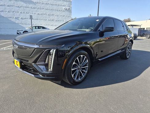 Used 2024 Cadillac Lyriq Sport RWD image 2