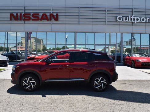 Used 2026 Nissan Kicks SV FWD image 3